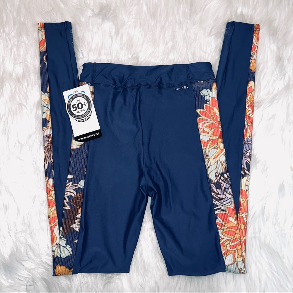 Rip Curl Blue and Floral Yardage Surf Pants Size 4 / XS - Picture 6 of 13